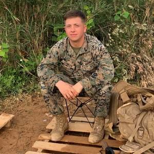 Meet your Posher, Eli